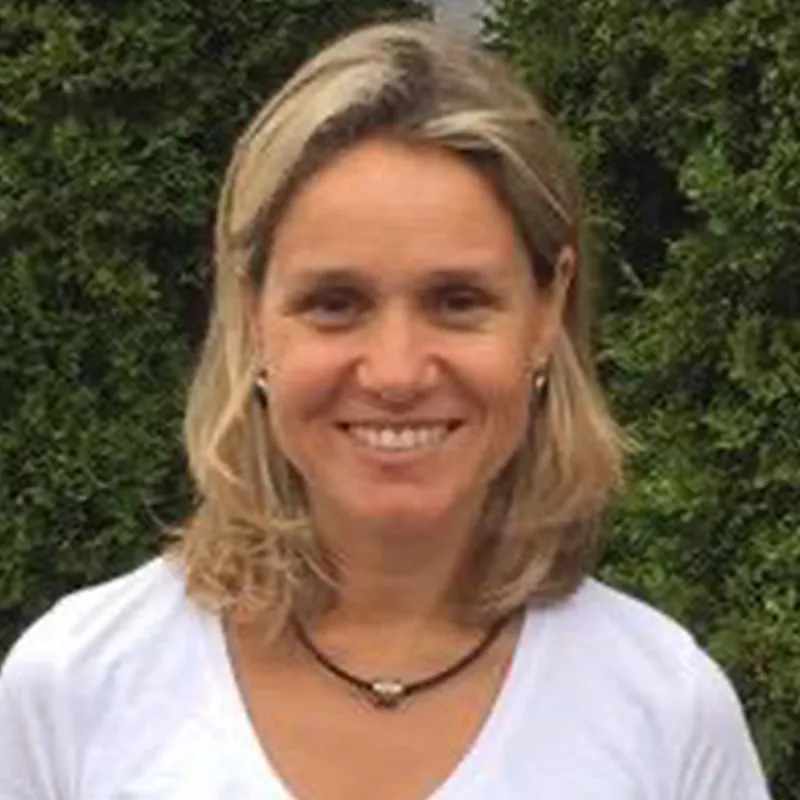 Professor Begoña González Suárez